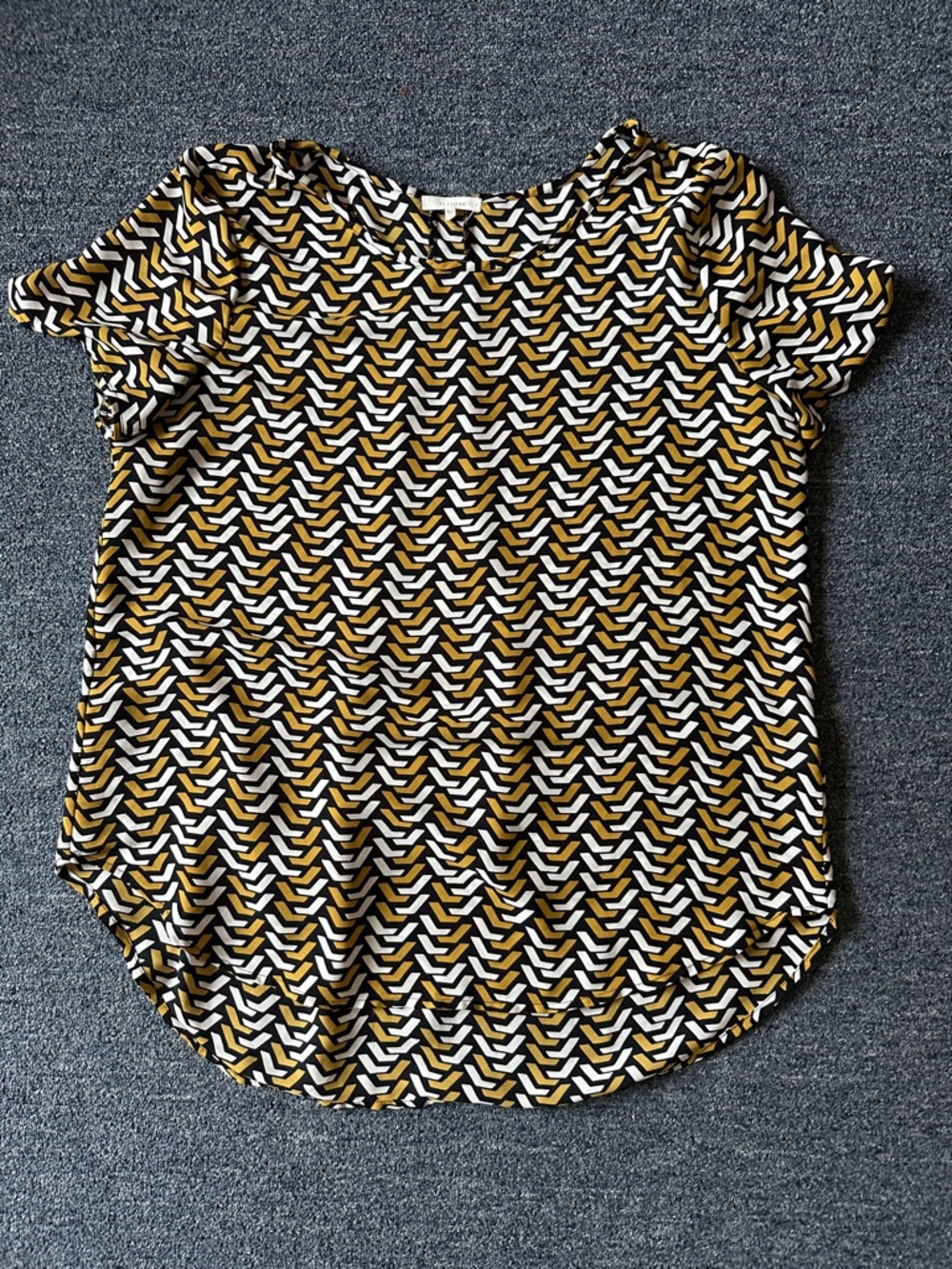Pleione Mustard Black & White Chevron Short Sleeve Blouse